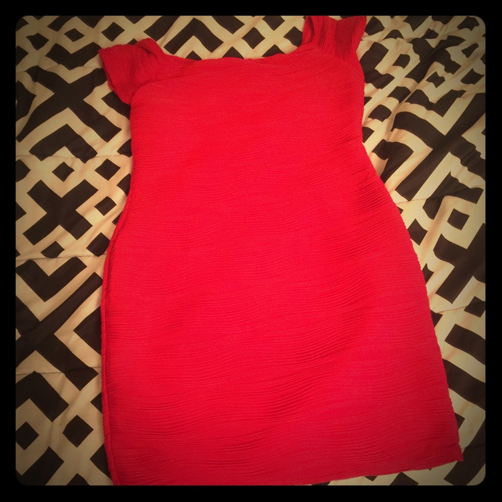 Cute red dress - Picture 1 of 1